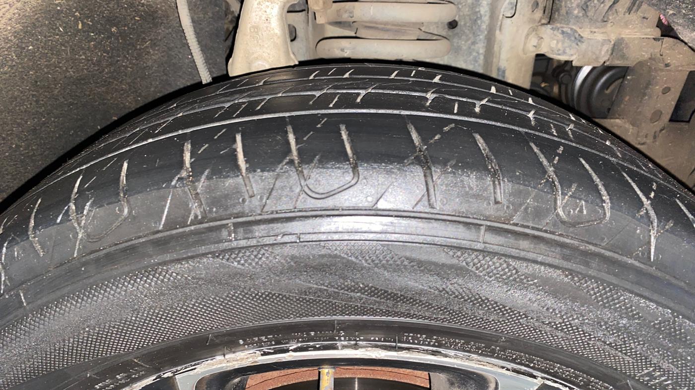 2018 Mahindra MARAZZO M8 7 STR, Diesel, Manual, 98,929 km, Right Front Tyre Tread