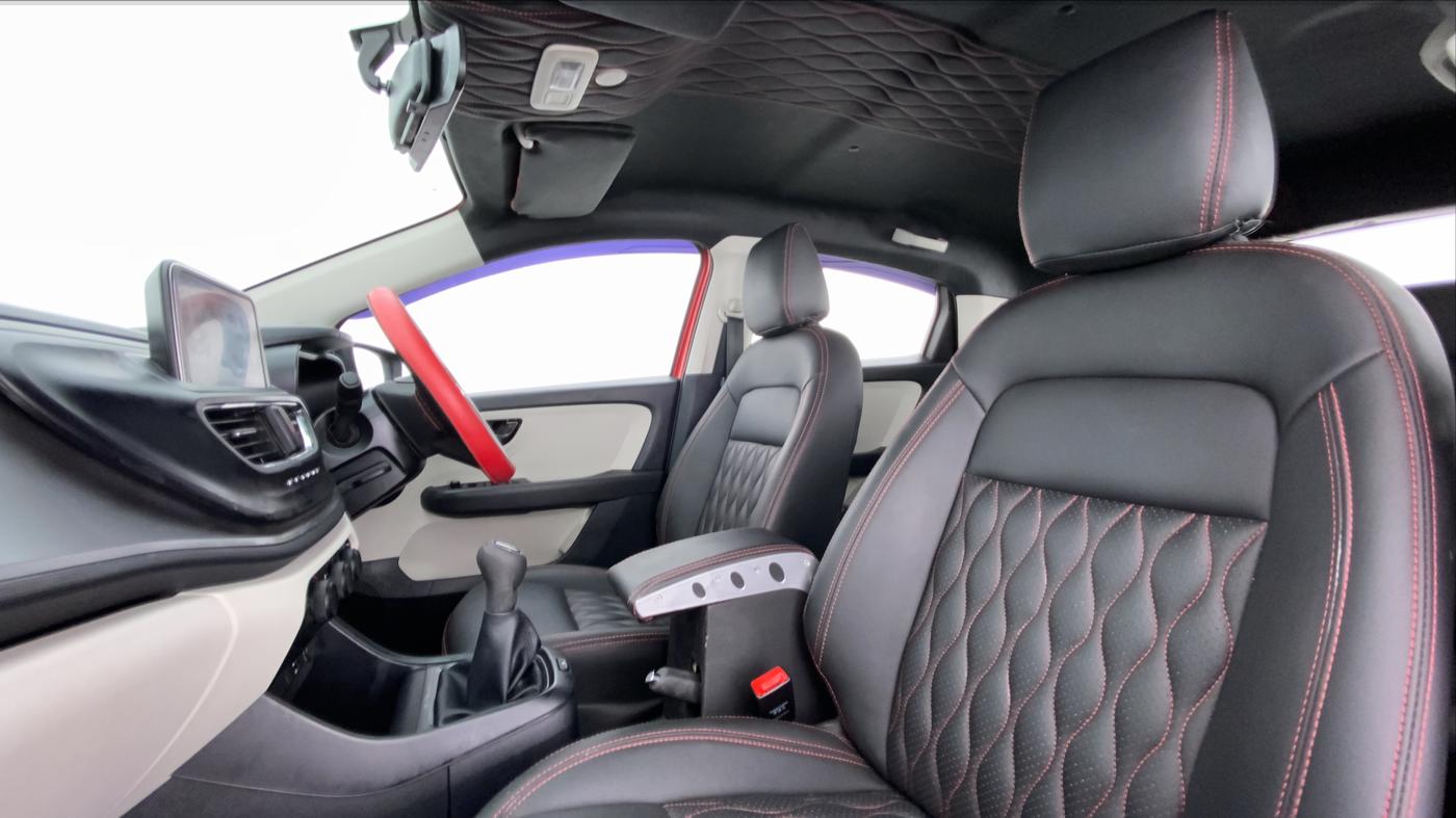 2021 Tata ALTROZ XM+ 1.2 RTN, Petrol, Manual, 9,764 km, Right Side Front Door Cabin