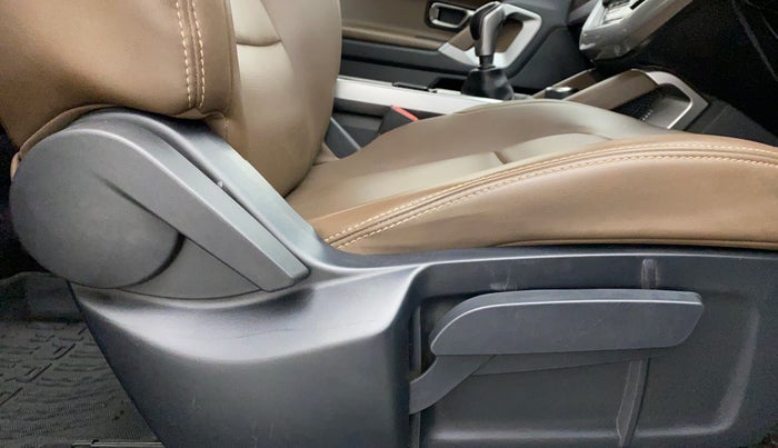 2019 Tata Harrier XZ 2.0L Kryotec, Diesel, Manual, 73,837 km, Driver Side Adjustment Panel