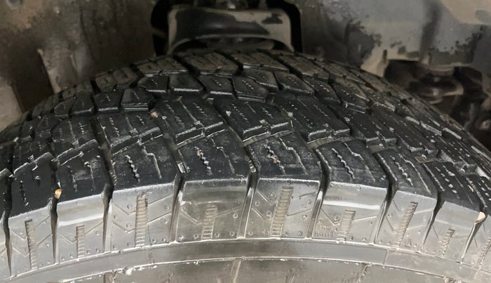 2023 Mahindra Thar LX P 2WD AT HT, Petrol, Automatic, 32,838 km, Right Front Tyre Tread