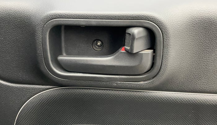 2023 Mahindra Thar LX P 2WD AT HT, Petrol, Automatic, 32,838 km, Driver Side Door Panels Control