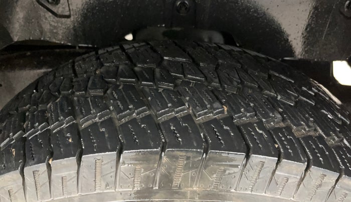 2023 Mahindra Thar LX P 2WD AT HT, Petrol, Automatic, 32,838 km, Left Rear Tyre Tread