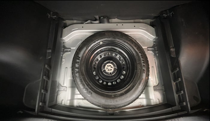 2016 Hyundai Creta SX PLUS 1.6 PETROL, Petrol, Manual, 94,638 km, Spare Tyre