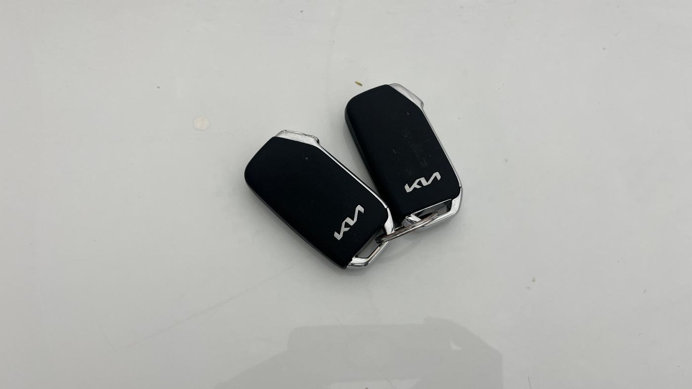 2024 KIA SELTOS Gravity 1.5 Petrol IVT, CNG, Automatic, 45,169 km, Key Close Up