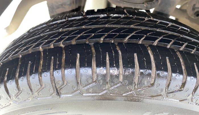2016 Maruti Alto 800 LXI CNG, CNG, Manual, 59,023 km, Right Rear Tyre Tread