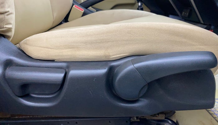 2015 Honda City 1.5L I-VTEC V MT, Petrol, Manual, 68,996 km, Driver Side Adjustment Panel