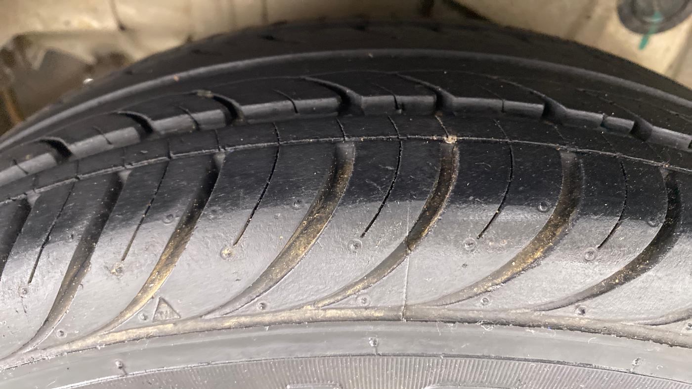 2010 Hyundai Santro Xing GLS, Petrol, Manual, 45,401 km, Right Rear Tyre Tread