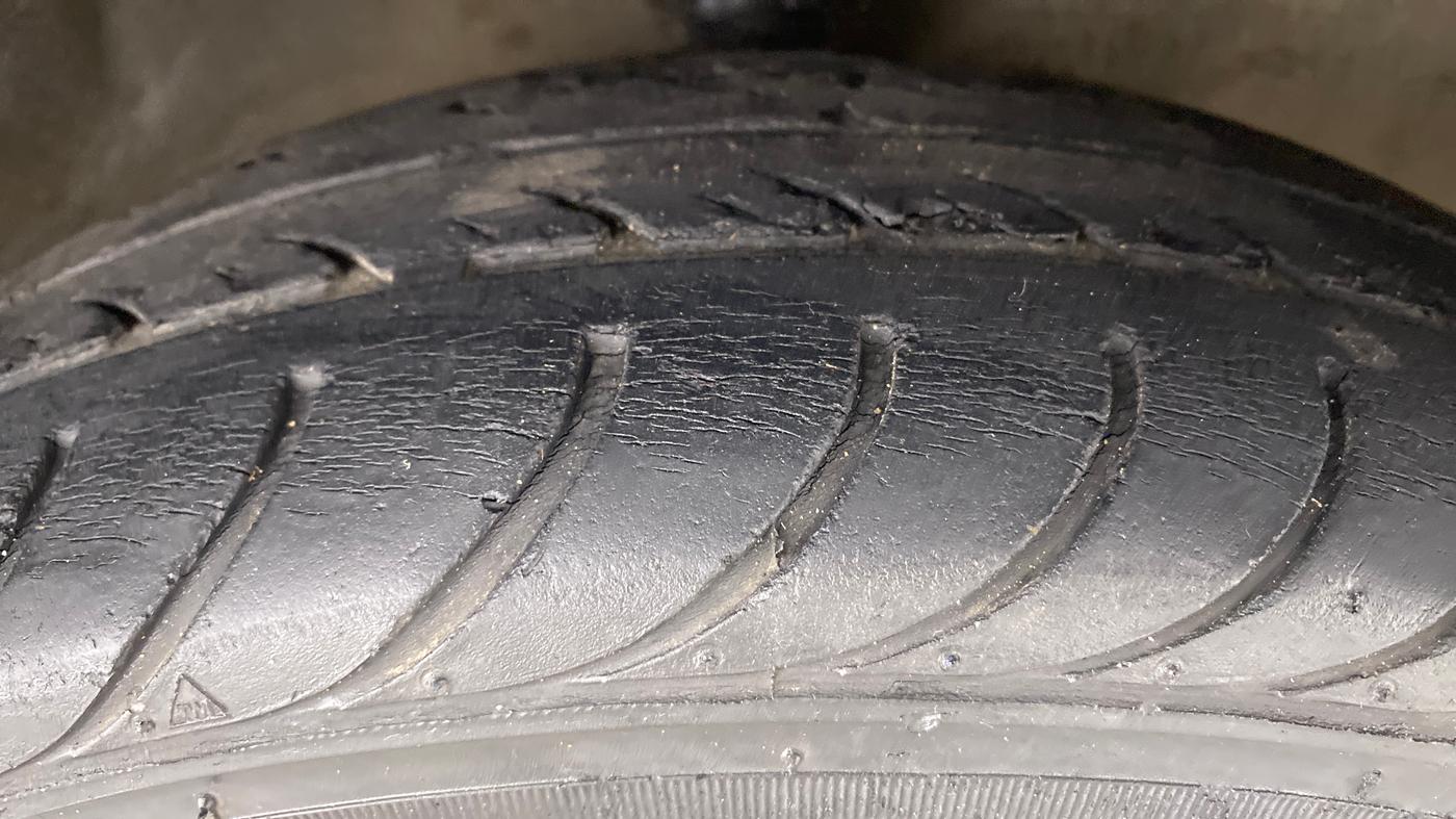 2010 Hyundai Santro Xing GLS, Petrol, Manual, 45,401 km, Right Front Tyre Tread