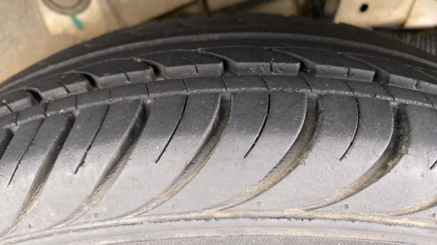 2010 Hyundai Santro Xing GLS, Petrol, Manual, 45,401 km, Left Rear Tyre Tread