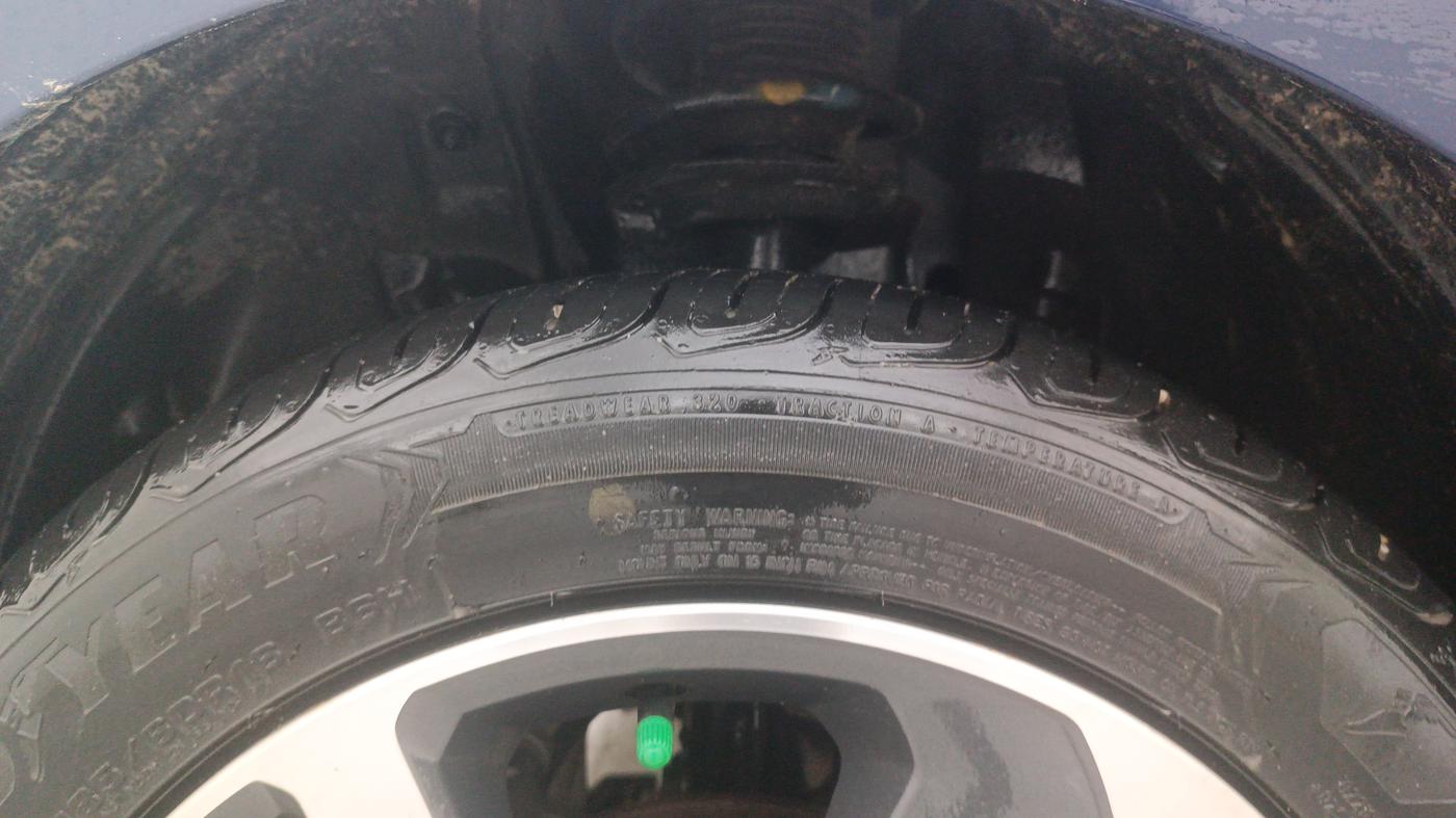 2023 Tata ALTROZ XZ PLUS O SUNROOF CNG, CNG, Manual, 17,767 km, Left Front Tyre Tread