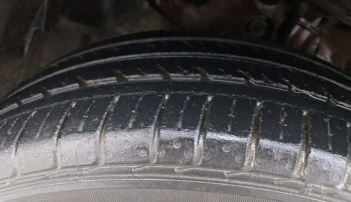 2016 Honda Jazz 1.2 V AT, Petrol, Automatic, 35,031 km, Left Front Tyre Tread