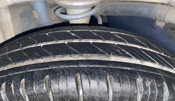 2019 Maruti Alto 800 LXI, Petrol, Manual, 1,83,245 km, Left Rear Tyre Tread