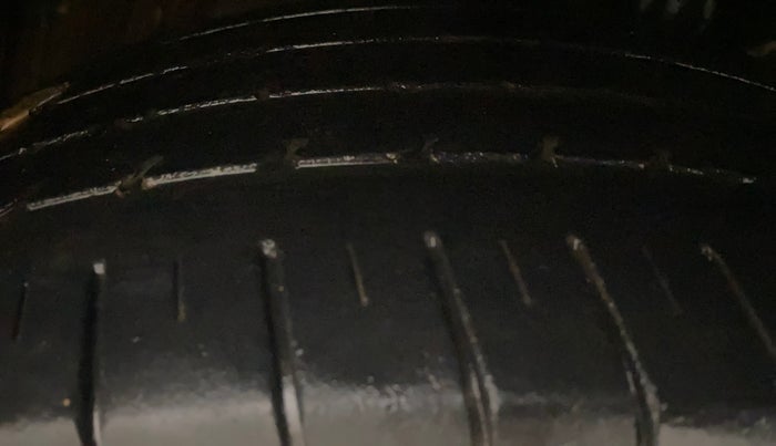 2020 KIA SELTOS HTX IVT 1.5 PETROL, Petrol, Automatic, 44,276 km, Right Front Tyre Tread