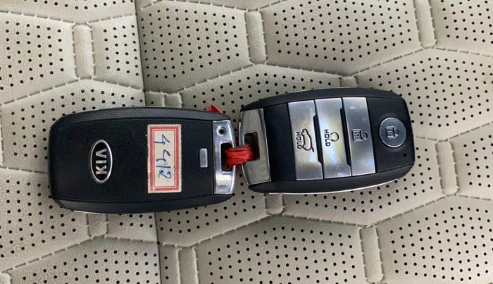 2020 KIA SELTOS HTX IVT 1.5 PETROL, Petrol, Automatic, 44,276 km, Key Close Up