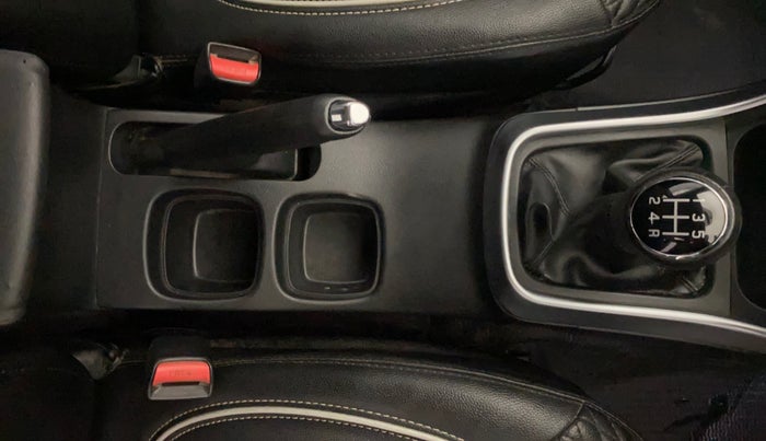 2018 Maruti S Cross ZETA 1.3, Diesel, Manual, 52,123 km, Gear Lever