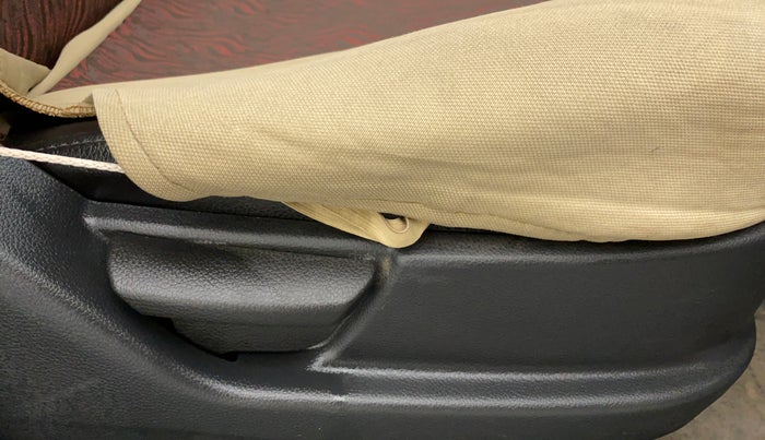 2015 Hyundai Eon D-LITE+, Petrol, Manual, 27,145 km, Driver Side Adjustment Panel