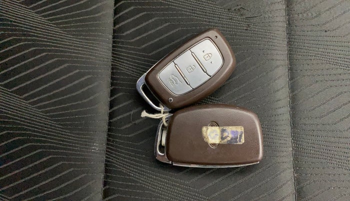 2015 Hyundai Creta SX PLUS 1.6 PETROL, Petrol, Manual, 72,115 km, Key Close Up