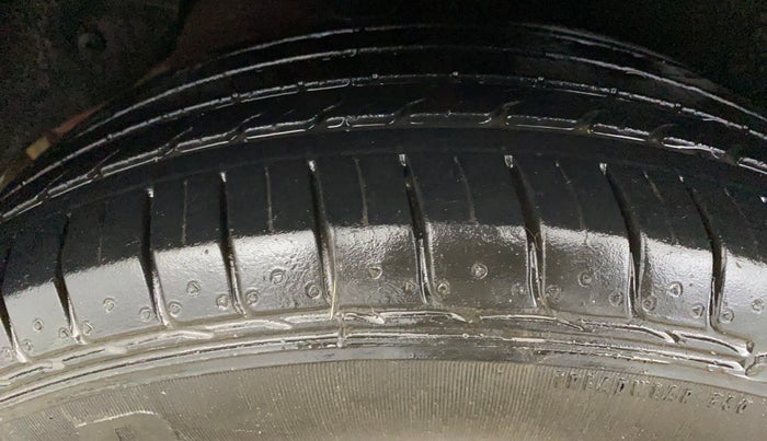 2015 Hyundai Creta SX PLUS 1.6 PETROL, Petrol, Manual, 72,115 km, Right Rear Tyre Tread