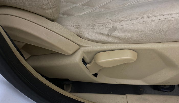 2020 Ford Figo Aspire TITANIUM 1.5 PETROL AT, Petrol, Automatic, 36,667 km, Driver Side Adjustment Panel