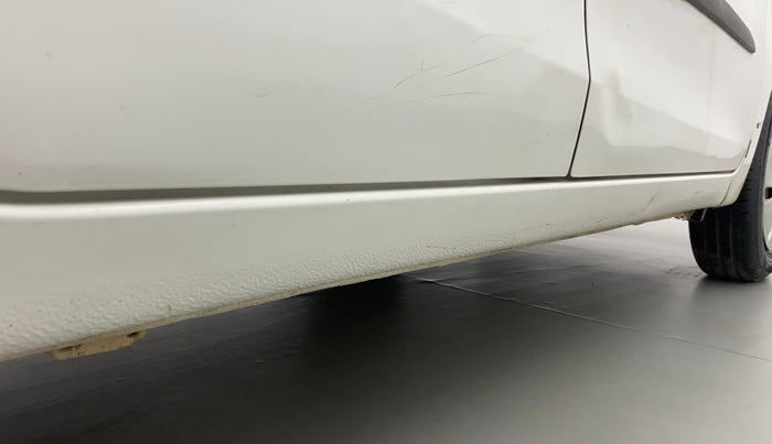 2015 Maruti Celerio ZXI, Petrol, Manual, 95,585 km, Right running board - Slightly dented