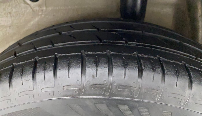 2015 Maruti Celerio ZXI, Petrol, Manual, 95,585 km, Left Rear Tyre Tread