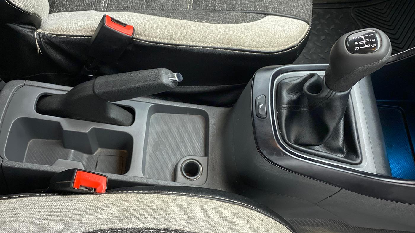 2020 Tata ALTROZ XM 1.2, Petrol, Manual, 15,451 km, Gear Lever