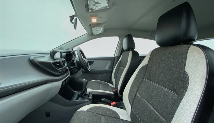2020 Tata ALTROZ XM 1.2, Petrol, Manual, 15,451 km, Right Side Front Door Cabin