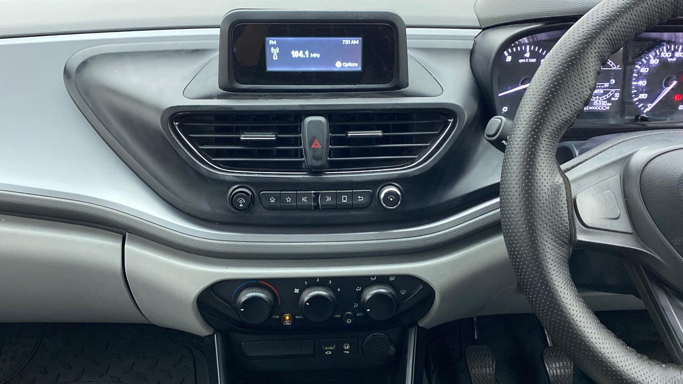 2020 Tata ALTROZ XM 1.2, Petrol, Manual, 15,451 km, Air Conditioner