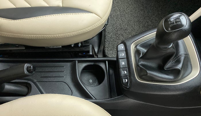 2018 Hyundai NEW SANTRO 1.1 SPORTZ MT CNG, CNG, Manual, 39,718 km, Gear Lever