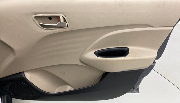 2018 Hyundai NEW SANTRO 1.1 SPORTZ MT CNG, CNG, Manual, 39,718 km, Driver Side Door Panels Control