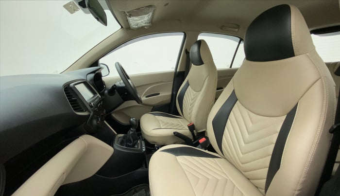 2018 Hyundai NEW SANTRO 1.1 SPORTZ MT CNG, CNG, Manual, 39,718 km, Right Side Front Door Cabin
