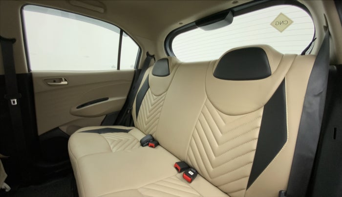 2018 Hyundai NEW SANTRO 1.1 SPORTZ MT CNG, CNG, Manual, 39,718 km, Right Side Rear Door Cabin