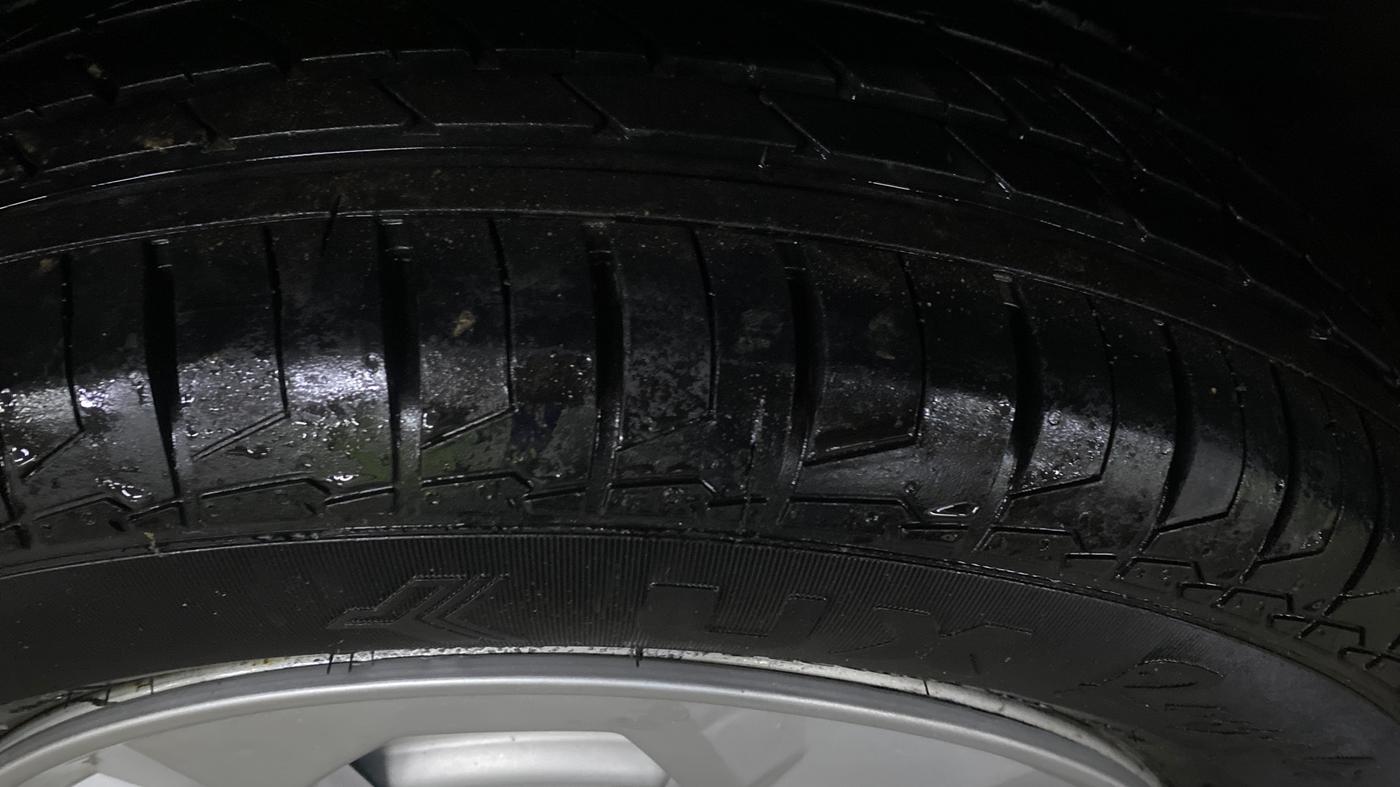 2020 Maruti Vitara Brezza LXI, Petrol, Manual, 71,312 km, Right Rear Tyre Tread