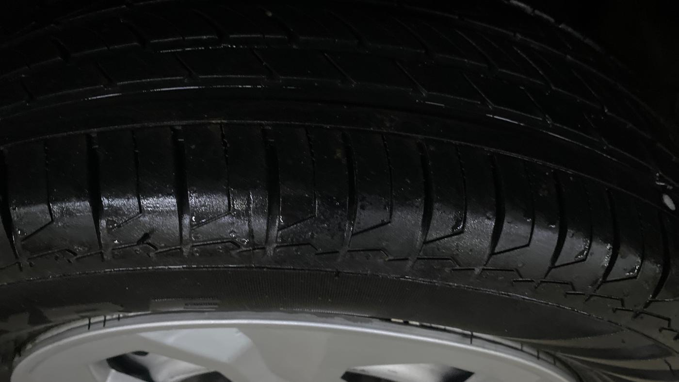2020 Maruti Vitara Brezza LXI, Petrol, Manual, 71,312 km, Left Rear Tyre Tread