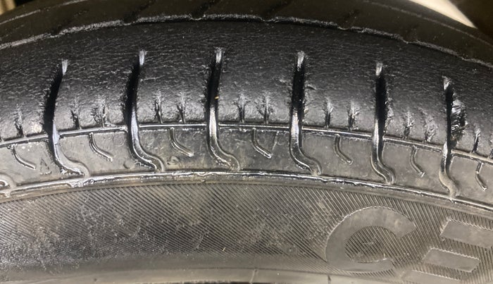 2017 Maruti Alto 800 LXI, Petrol, Manual, 44,795 km, Left Rear Tyre Tread