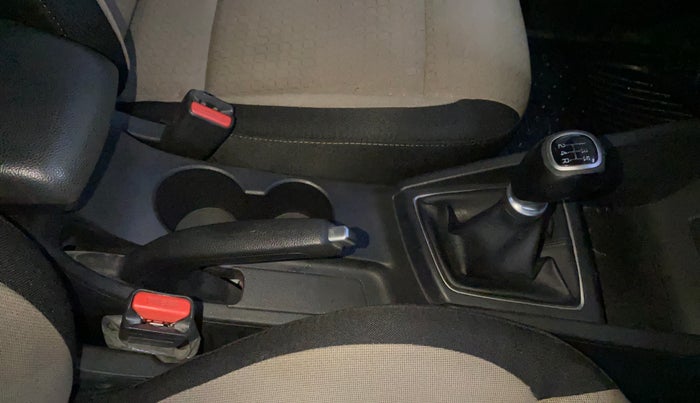 2016 Hyundai Elite i20 ASTA 1.2 (O), Petrol, Manual, 69,422 km, Gear Lever