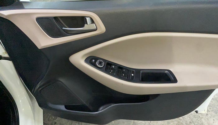 2016 Hyundai Elite i20 ASTA 1.2 (O), Petrol, Manual, 69,422 km, Driver Side Door Panels Control