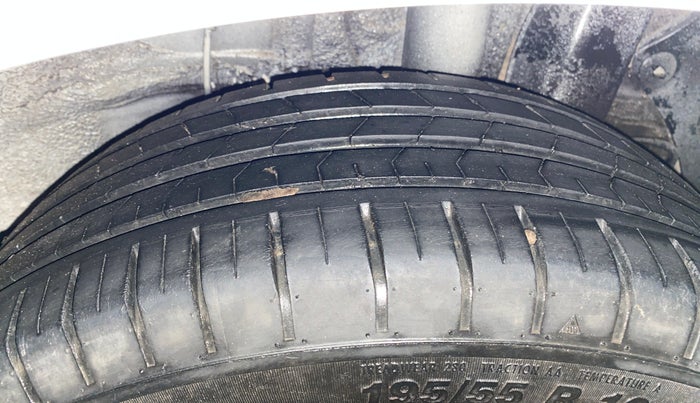 2016 Hyundai Elite i20 ASTA 1.2 (O), Petrol, Manual, 69,422 km, Left Rear Tyre Tread