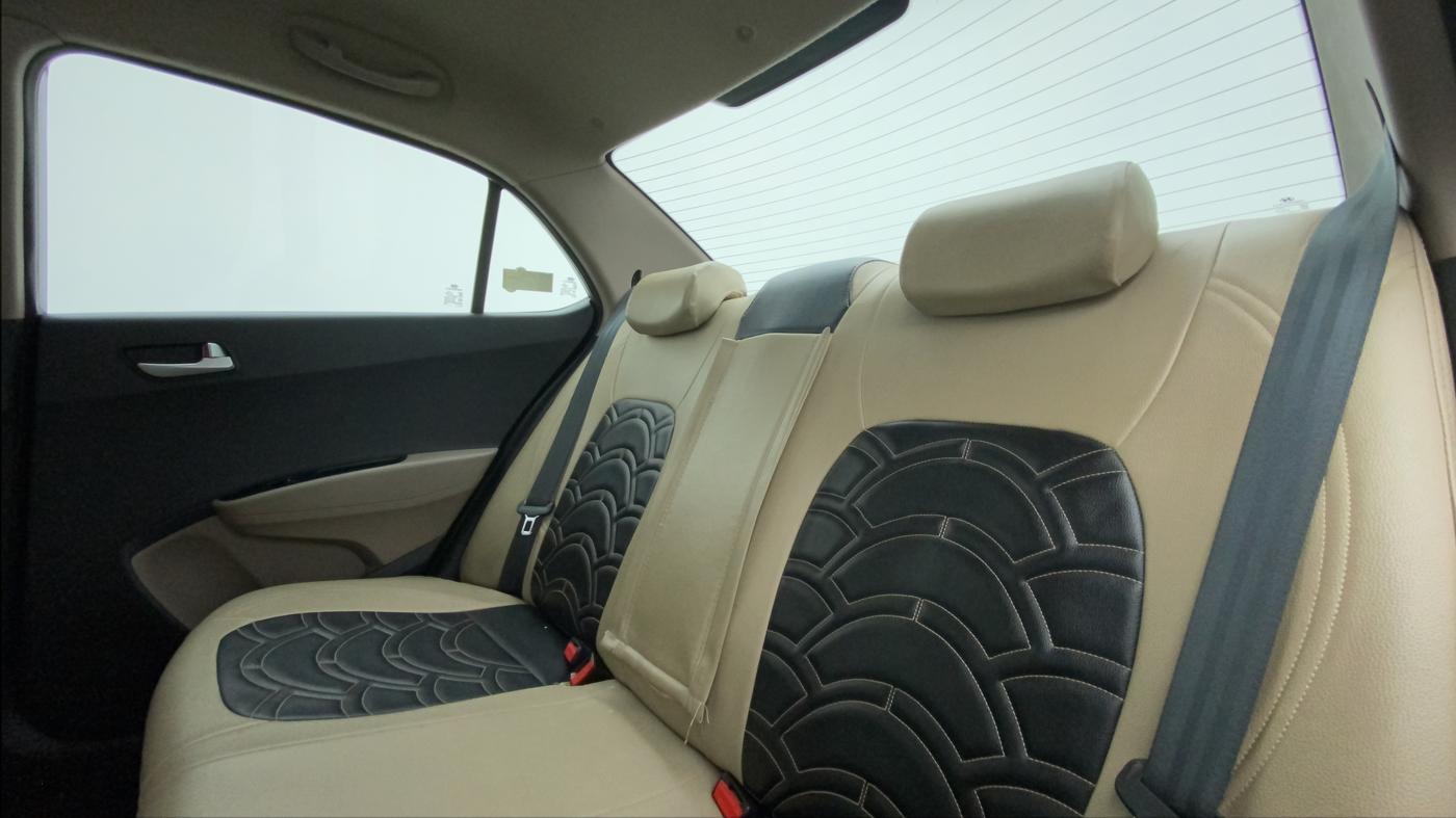2016 Hyundai Xcent S 1.2 SPECIAL EDITION, CNG, Manual, 81,183 km, Right Side Rear Door Cabin