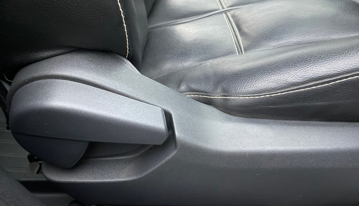 2021 Nissan MAGNITE XL TURBO CVT, Petrol, Automatic, 26,496 km, Driver Side Adjustment Panel