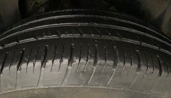 2021 Tata Harrier XT PLUS 2.0L KRYOTEC, Diesel, Manual, 51,752 km, Left Rear Tyre Tread