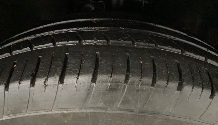 2021 Tata Harrier XT PLUS 2.0L KRYOTEC, Diesel, Manual, 51,752 km, Right Front Tyre Tread