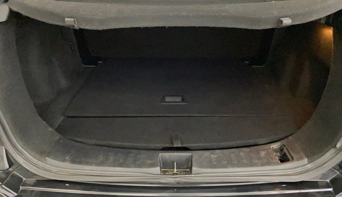 2021 Tata Harrier XT PLUS 2.0L KRYOTEC, Diesel, Manual, 51,752 km, Boot Inside