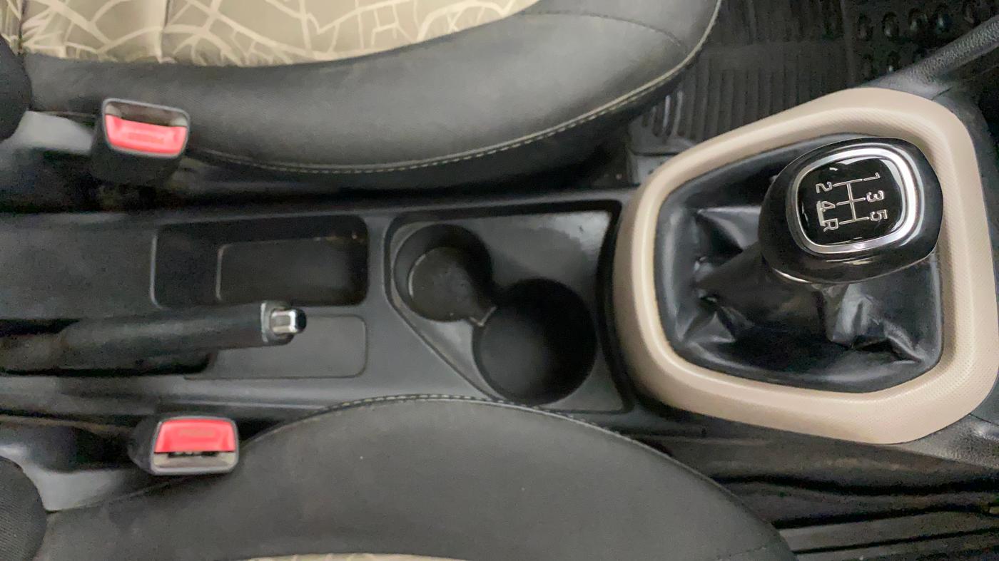 2014 Hyundai Grand i10 ASTA 1.2 KAPPA VTVT, CNG, Manual, 85,733 km, Gear Lever