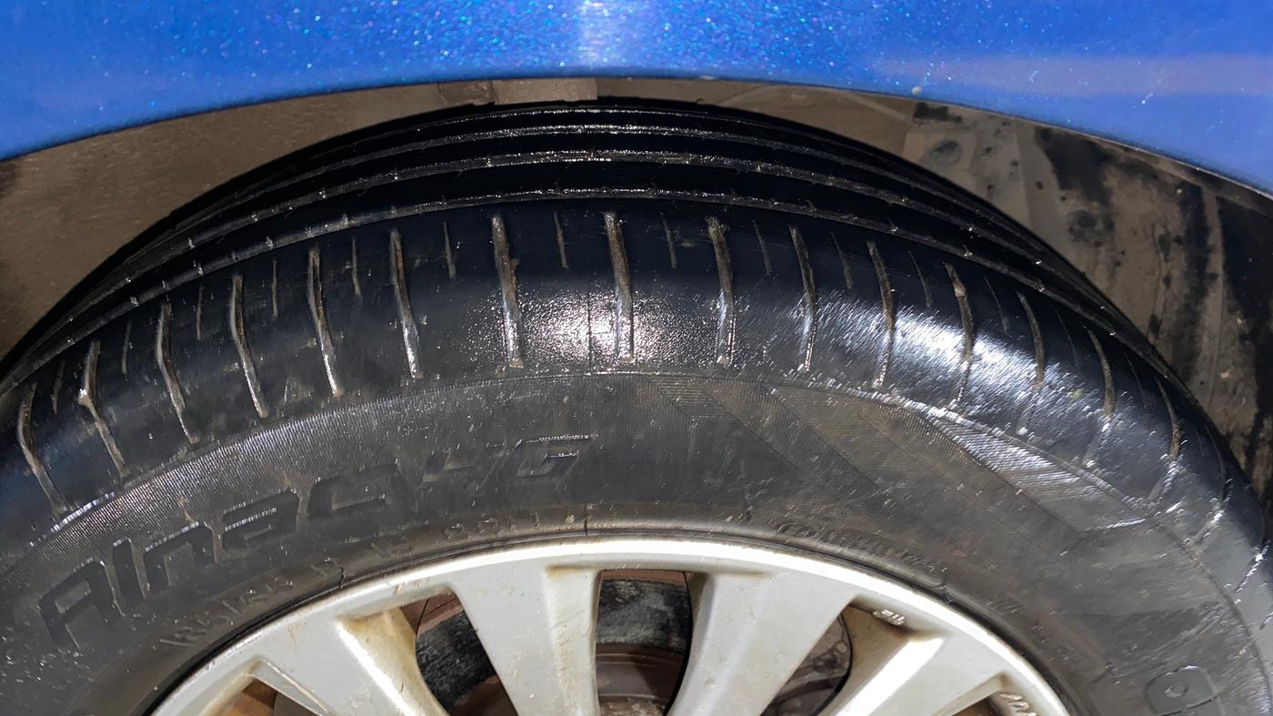 2017 Maruti Ciaz ZETA 1.4  MT PETROL, Petrol, Manual, 52,206 km, Right Front Tyre Tread