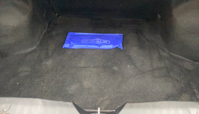 2016 Maruti Ciaz ZXI+, Petrol, Manual, 33,951 km, Boot Inside