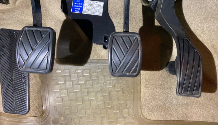 2016 Maruti Ciaz ZXI+, Petrol, Manual, 33,951 km, Pedals