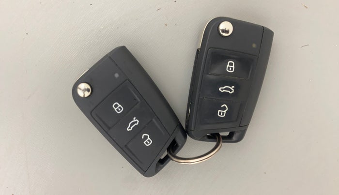 2022 Skoda KUSHAQ AMBITION 1.0L TSI MT, Petrol, Manual, 31,715 km, Key Close Up