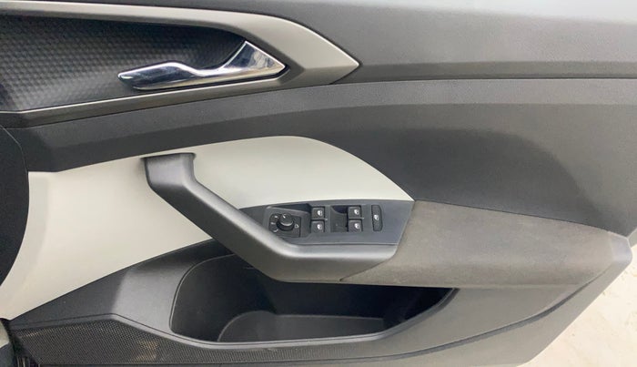 2022 Skoda KUSHAQ AMBITION 1.0L TSI MT, Petrol, Manual, 31,715 km, Driver Side Door Panels Control