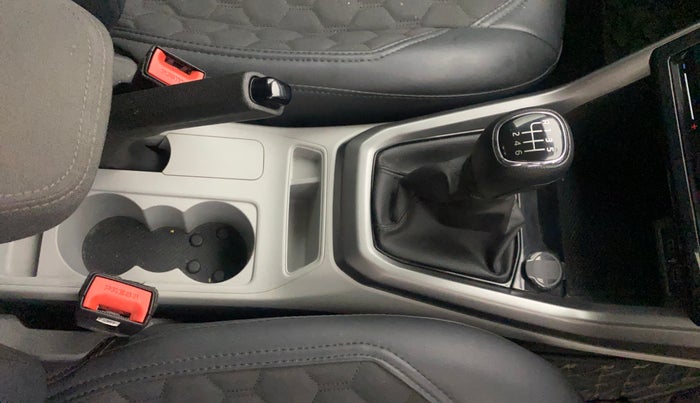 2022 Skoda KUSHAQ AMBITION 1.0L TSI MT, Petrol, Manual, 31,715 km, Gear Lever